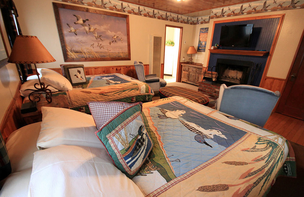 Hillcrest Suites & Cabins Big Bear Lake Exterior photo