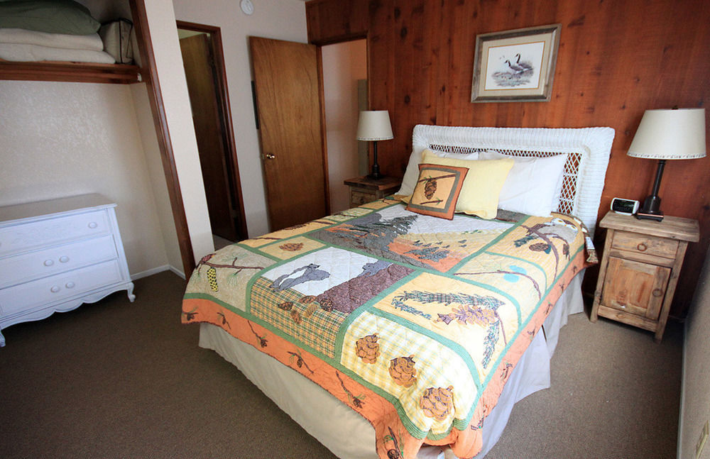 Hillcrest Suites & Cabins Big Bear Lake Exterior photo