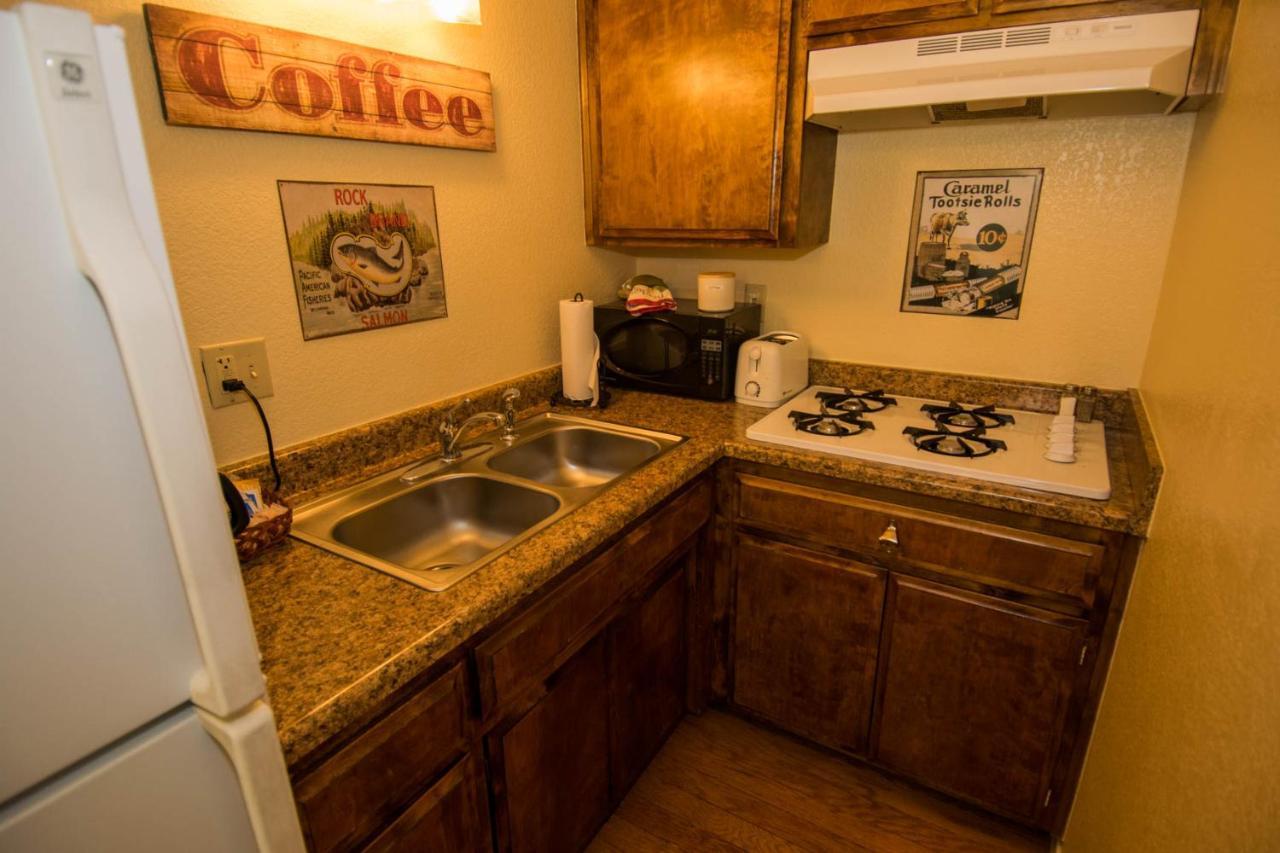 Hillcrest Suites & Cabins Big Bear Lake Exterior photo