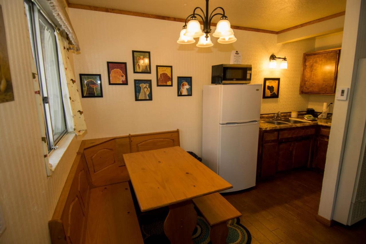 Hillcrest Suites & Cabins Big Bear Lake Exterior photo